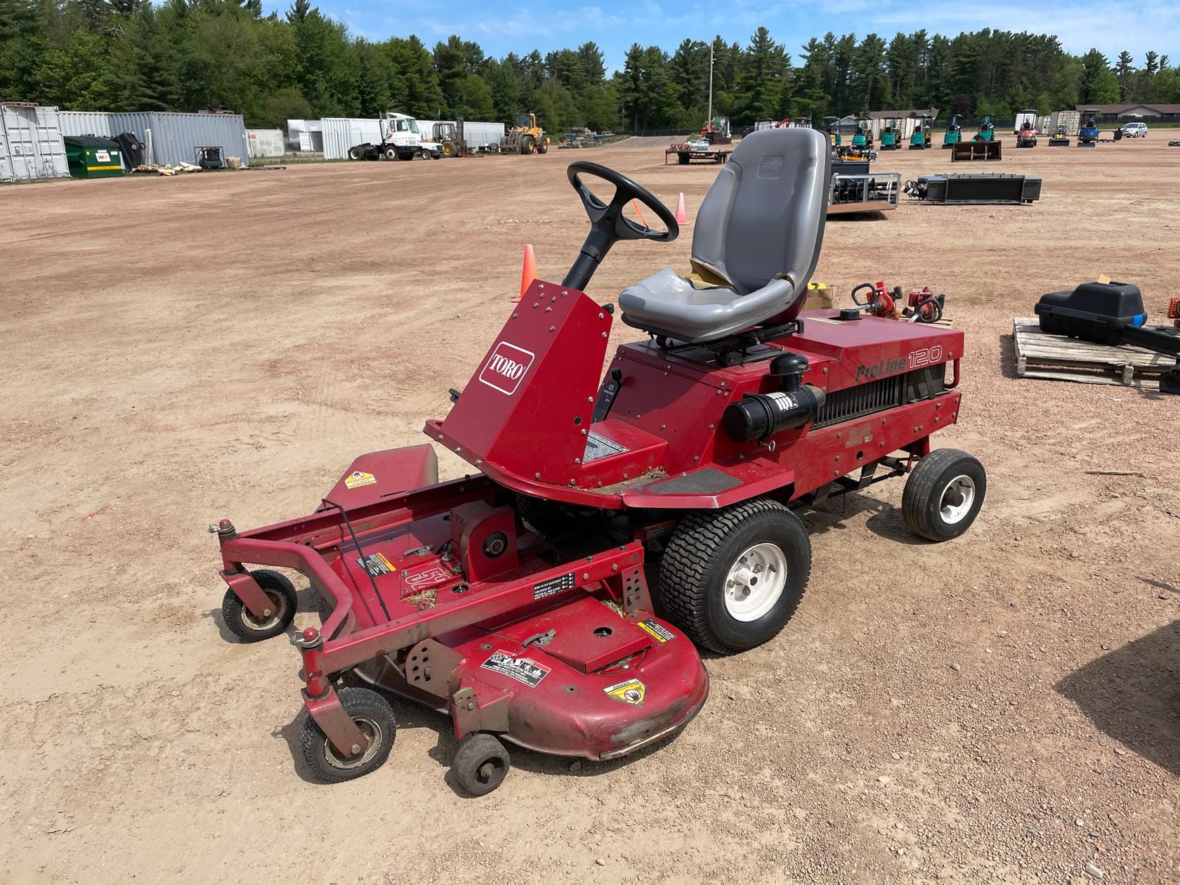 Toro Proline 120 Equipment Image0