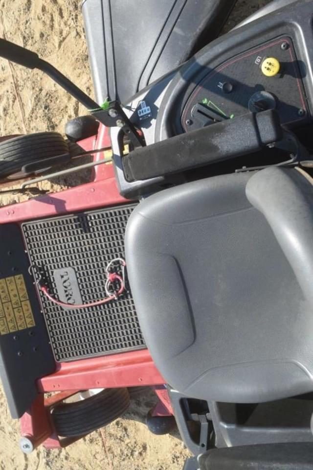 Image of Toro Timecutter SS5060 equipment image 3