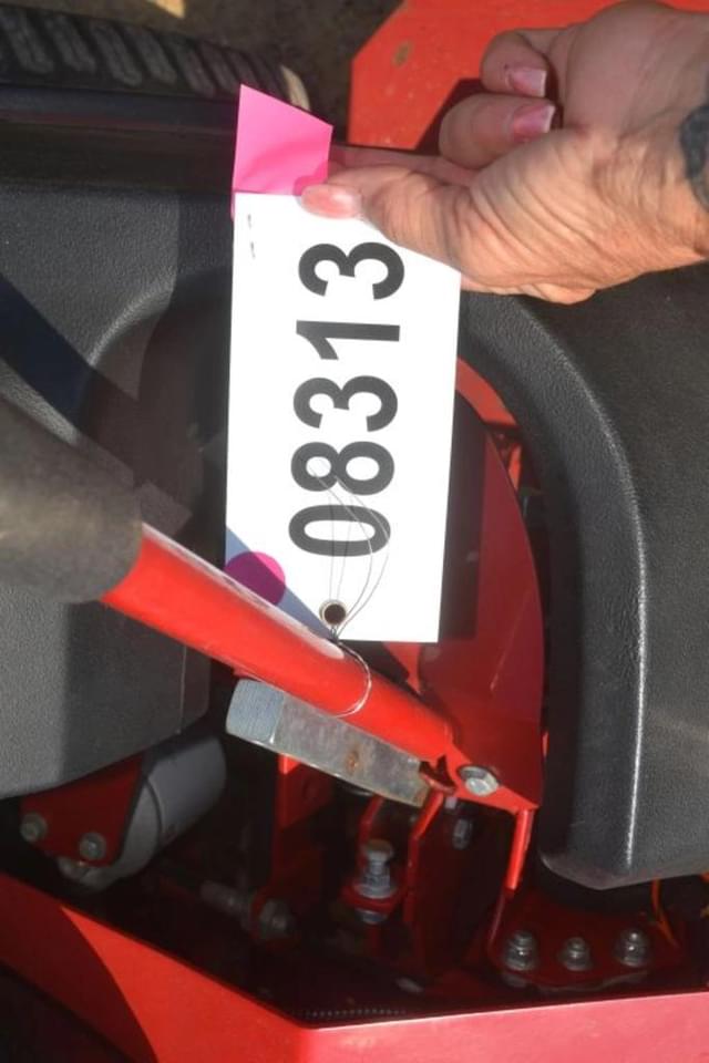 Image of Toro Timecutter SS5060 equipment image 4