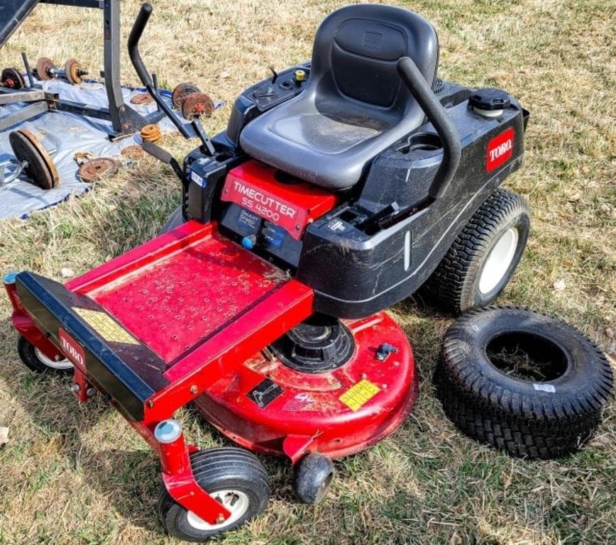 Image of Toro Timecutter SS4200 Primary image
