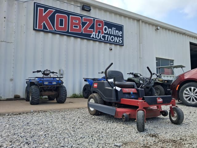 Image of Toro Timecutter SS4216 equipment image 1