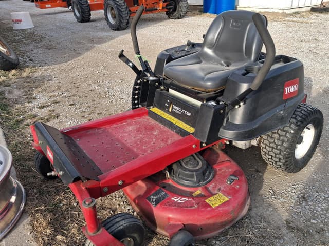 Image of Toro Timecutter Z4200 equipment image 2