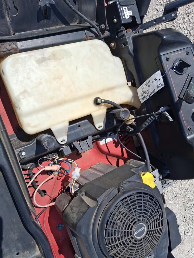 Image of Toro Timecutter Z4220 equipment image 4