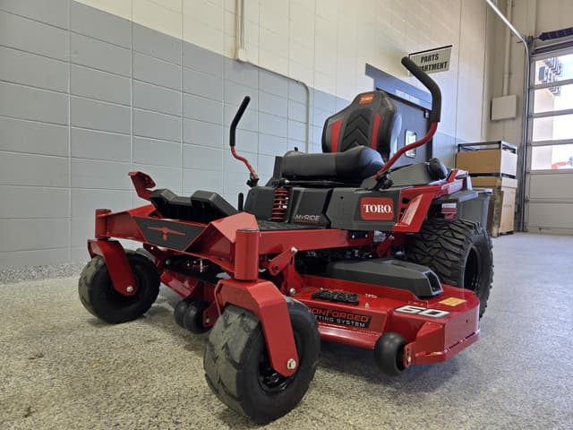 Image of Toro Titan equipment image 1