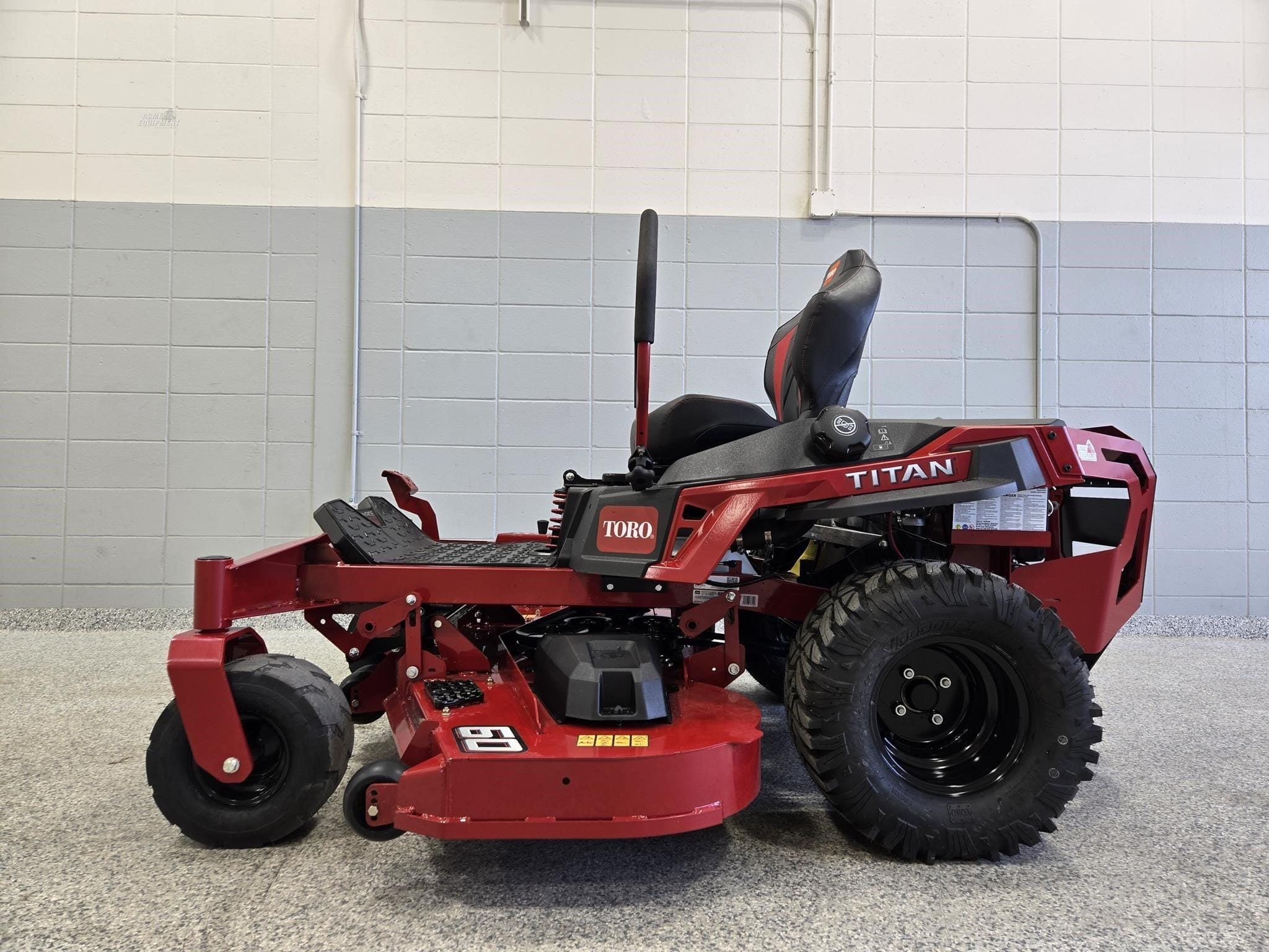 Toro Titan Equipment Image0