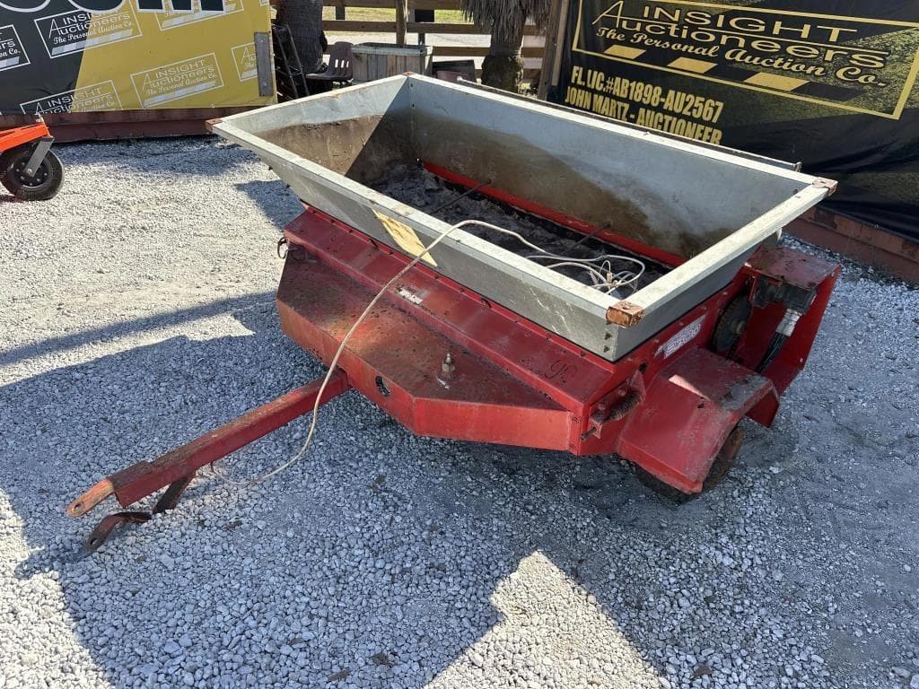 Image of Toro Top Dresser 2300 Primary image