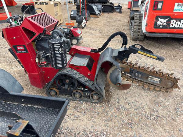 Image of Toro TRX-250 equipment image 4