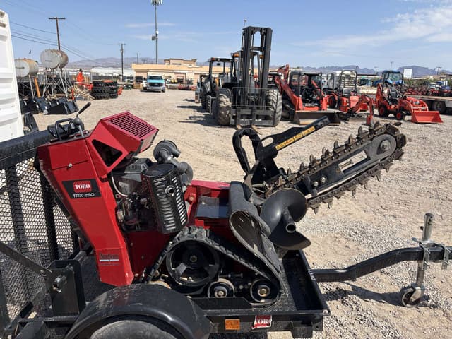 Image of Toro TRX-250 equipment image 2