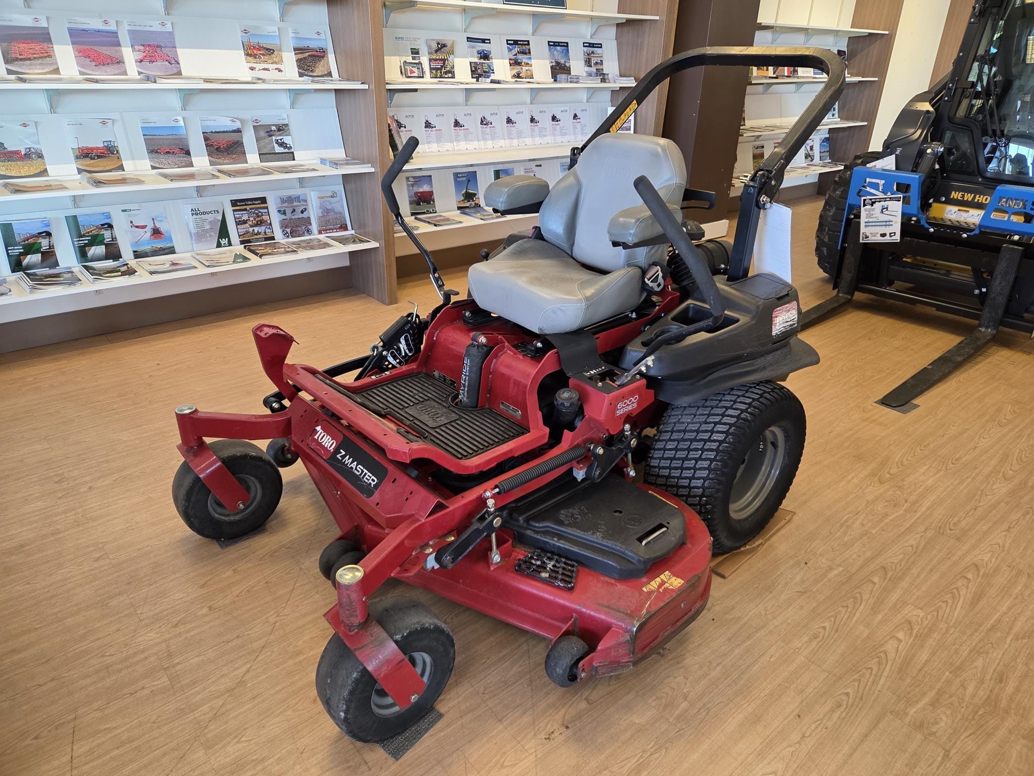 Toro Z Master Professional Equipment Image0