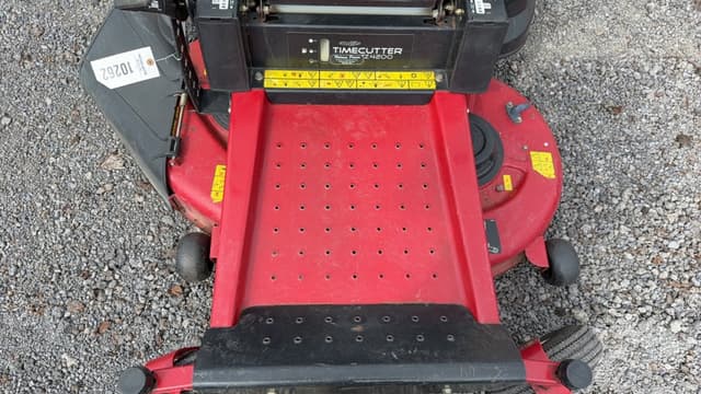 Image of Toro Z4200 equipment image 4
