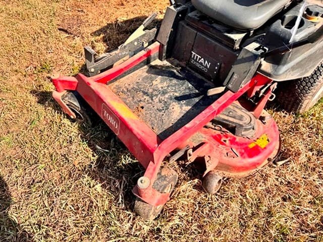 Image of Toro Titan equipment image 1