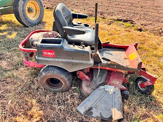 Image of Toro Titan equipment image 3