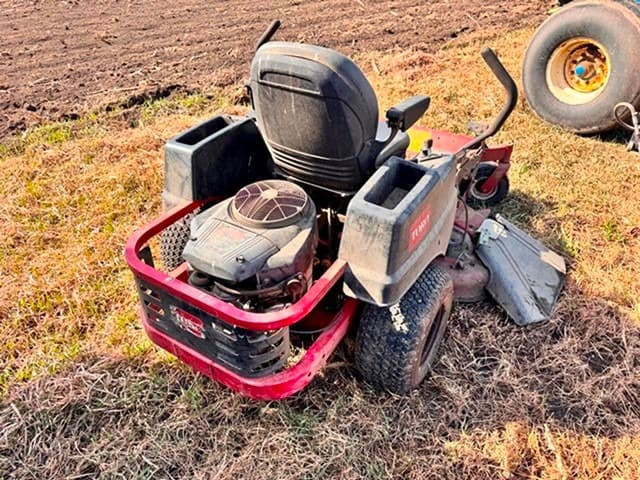 Image of Toro Titan equipment image 4