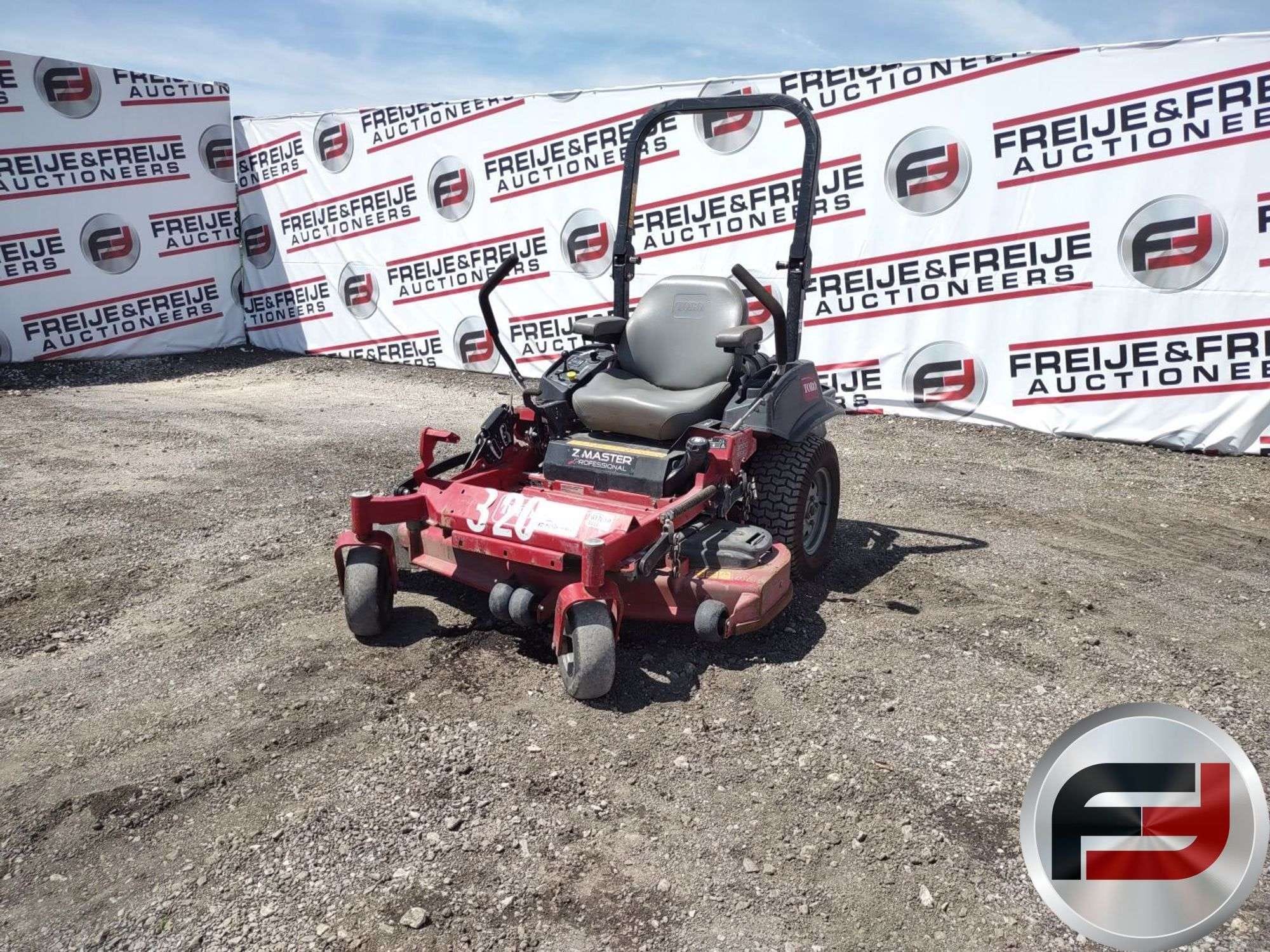 Toro Z Master Professional Equipment Image0