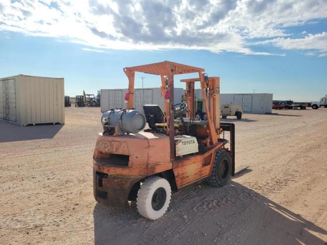 Image of Toyota 02-2FG30 equipment image 4