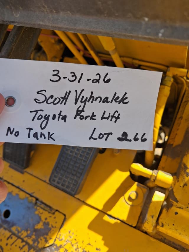 Image of Toyota 02-2FG30 equipment image 2