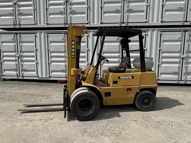 Image of Toyota 2FG32 equipment image 2