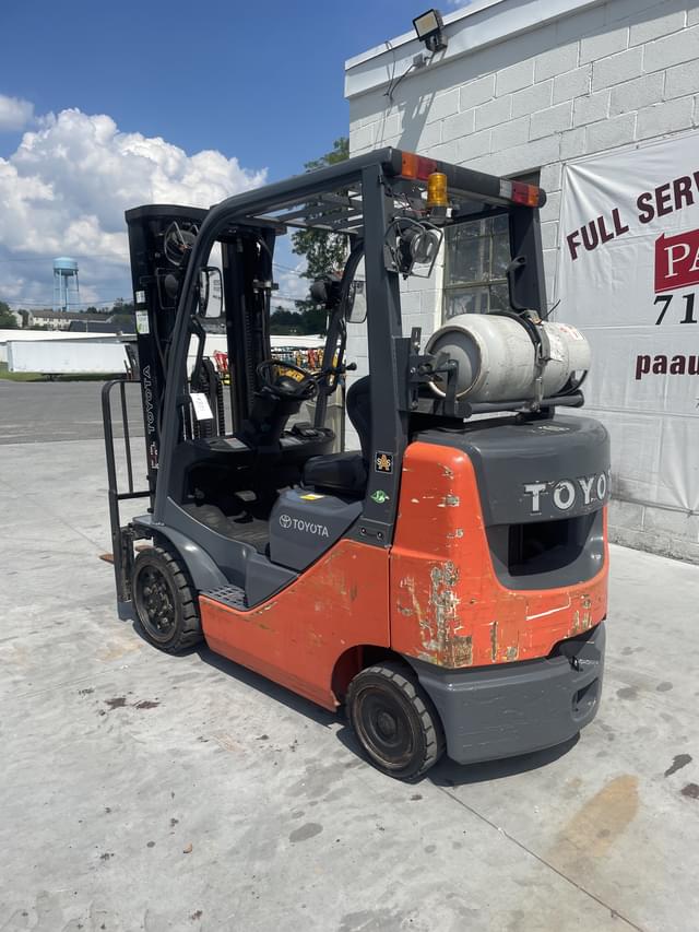 Image of Toyota 8FGCU25 equipment image 3