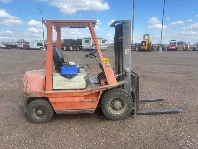 Image of Toyota 3FGL25 equipment image 2