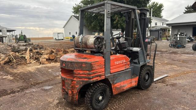 Image of Toyota 42-5FG25 equipment image 3