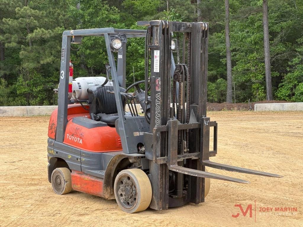 Toyota 42-6FGCU25 Equipment Image0