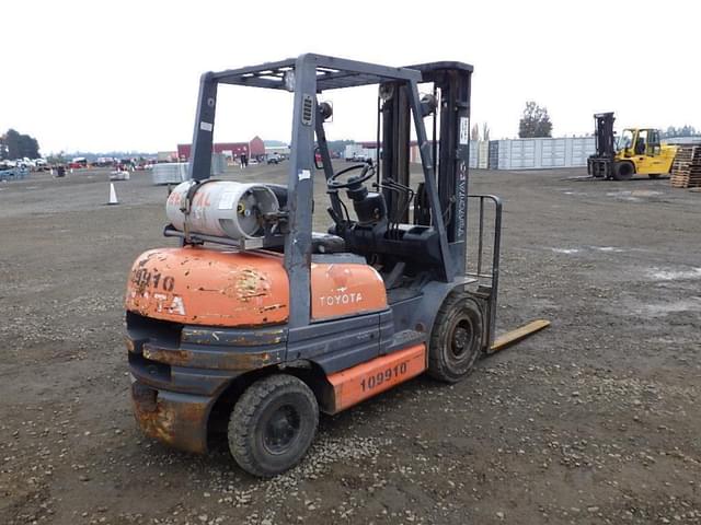 Image of Toyota 42-6FGU25 equipment image 3