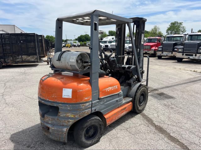 Image of Toyota 42-6FG25 equipment image 4