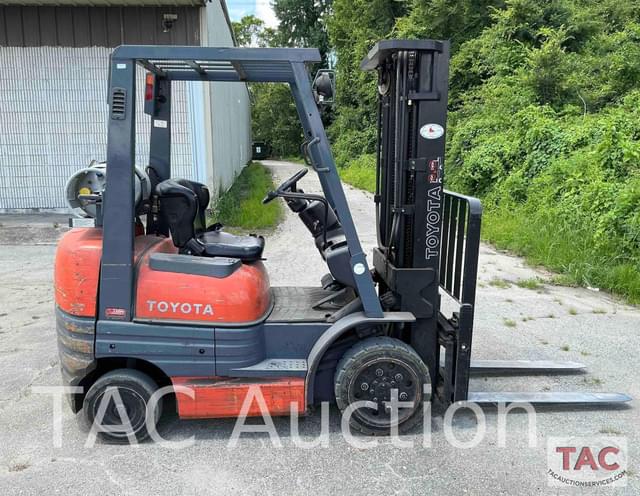 Image of Toyota 426FGCU20 equipment image 3