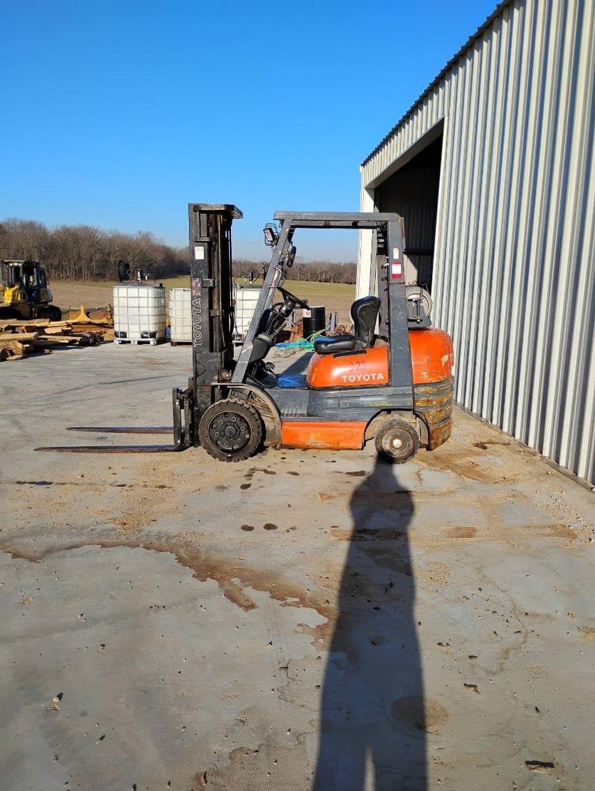 Toyota 426FGCU25 Equipment Image0