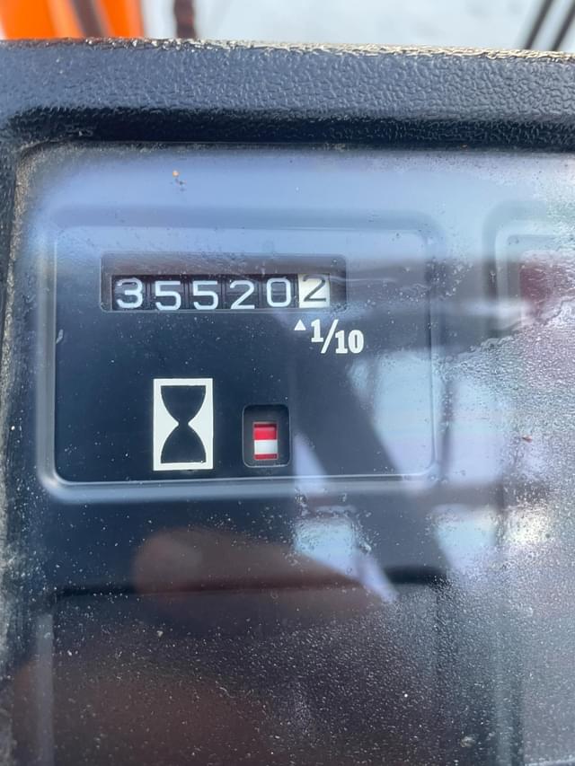 Image of Toyota 5FGC25 equipment image 4