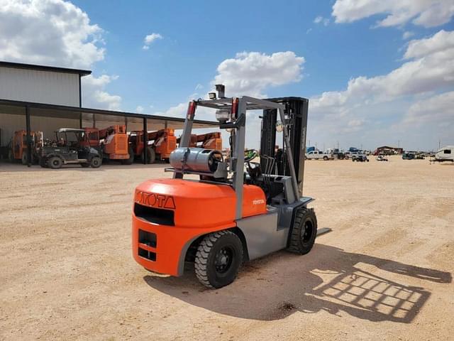 Image of Toyota 52-6FGU35 equipment image 4