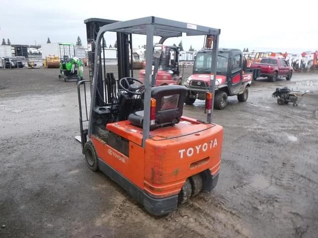 Image of Toyota 5FBE18 equipment image 3