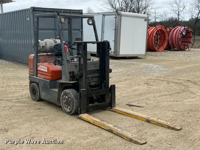 Image of Toyota 5FGC25 equipment image 2