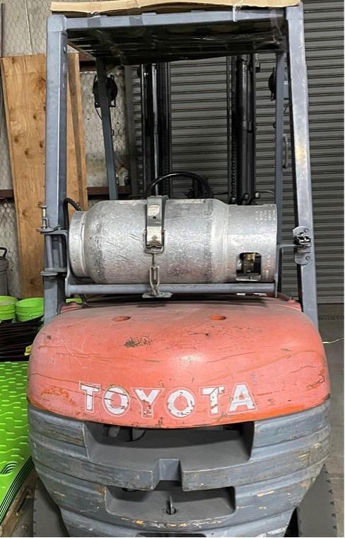 Image of Toyota 6FGU25 equipment image 4