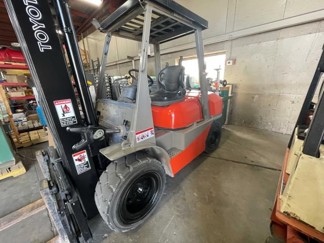 Image of Toyota 52-6FGU35 equipment image 2
