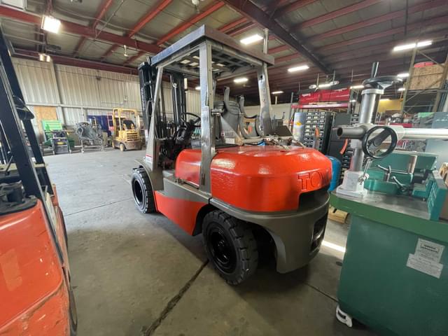 Image of Toyota 52-6FGU35 equipment image 3