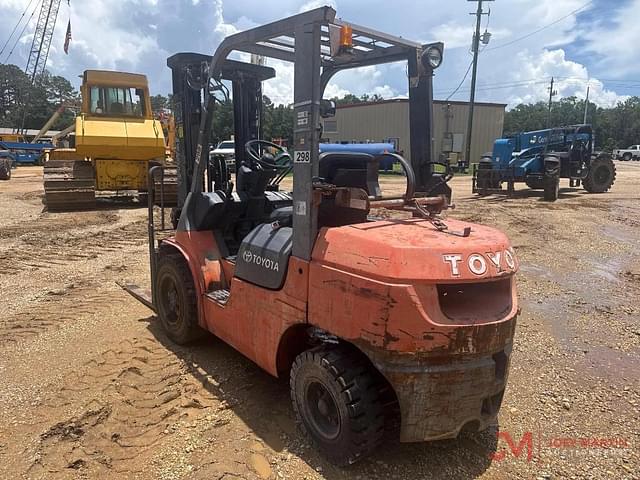 Image of Toyota 7FGU32 equipment image 2