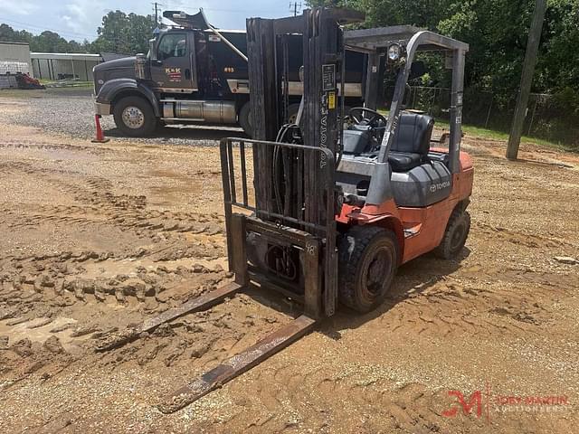 Image of Toyota 7FGU32 equipment image 3