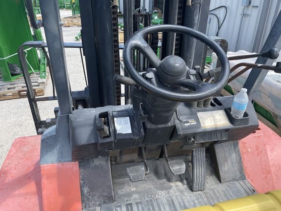 Image of Toyota 7FDAU50 equipment image 4