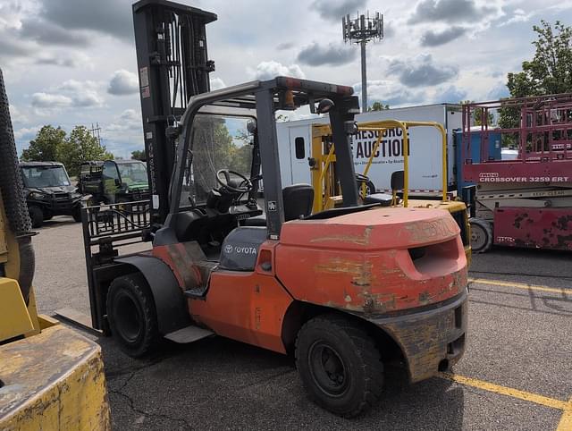 Image of Toyota 7FDAU50 equipment image 2