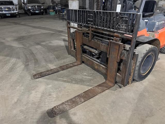 Image of Toyota 7FDAU50 equipment image 3