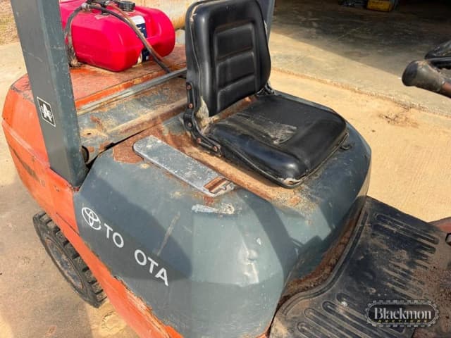 Image of Toyota 7FDU30 equipment image 2