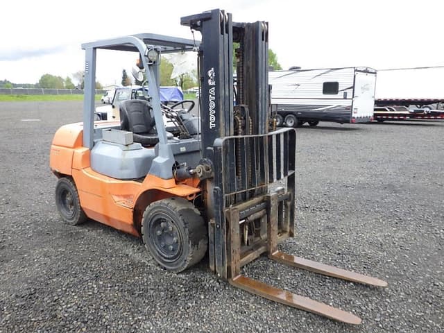 Image of Toyota 7FDU35 equipment image 2