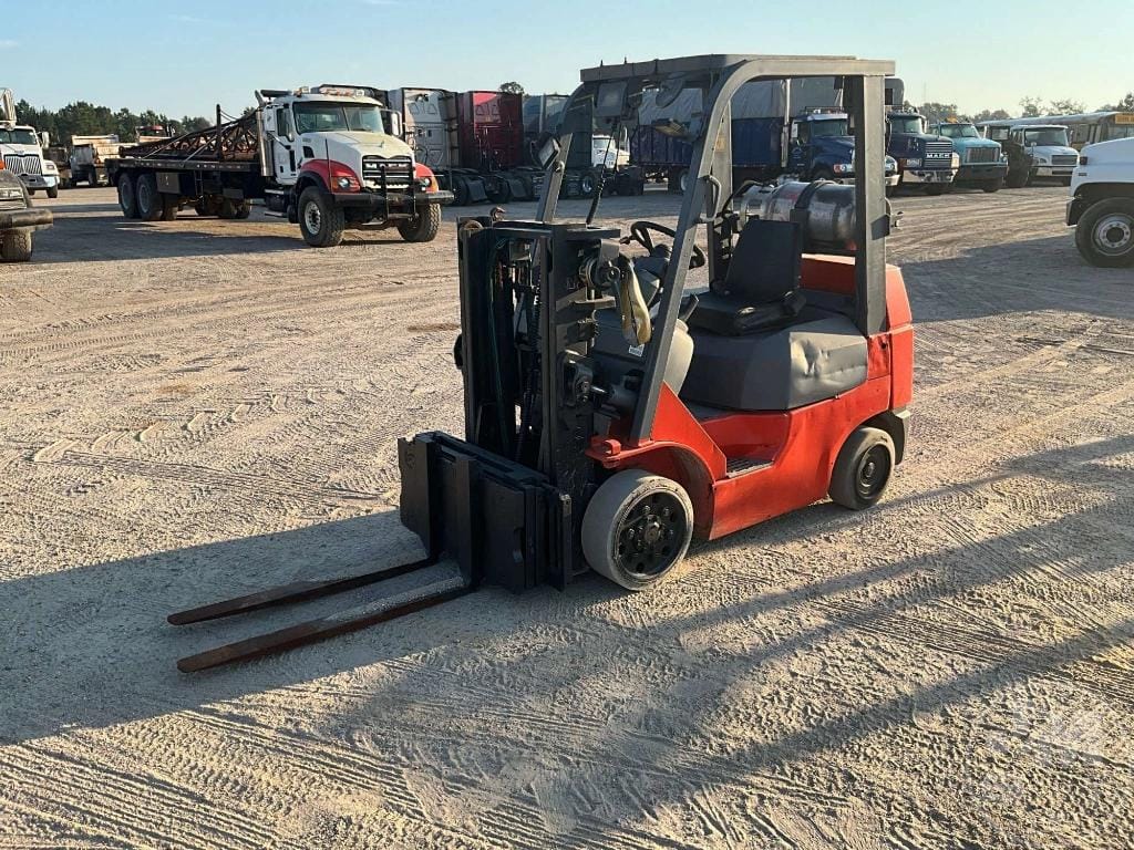 Toyota 7FGCU25 Equipment Image0