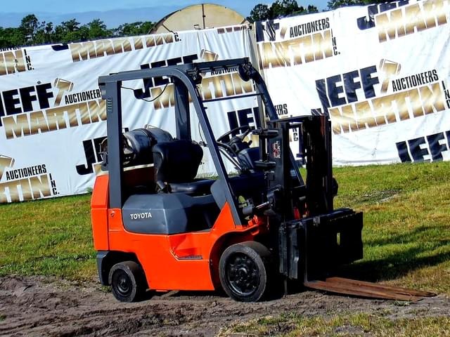 Image of Toyota 7FGCU25 equipment image 1