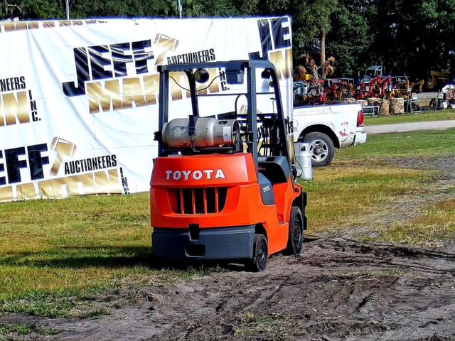 Image of Toyota 7FGCU25 equipment image 4