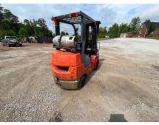 Image of Toyota 7FGCU25 equipment image 2