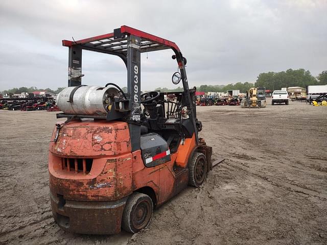 Image of Toyota 7FGCU25 equipment image 4