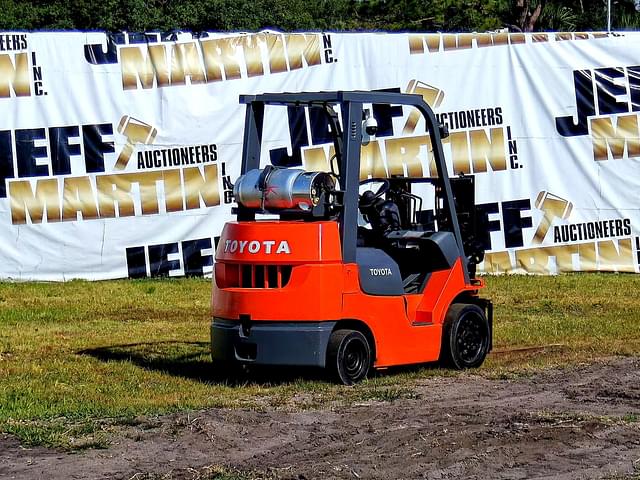 Image of Toyota 7FGCU25 equipment image 4