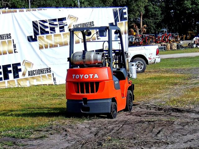Image of Toyota 7FGCU25 equipment image 4